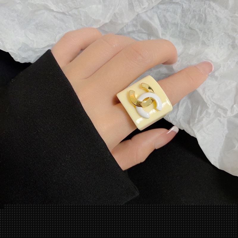 Ch*el rings